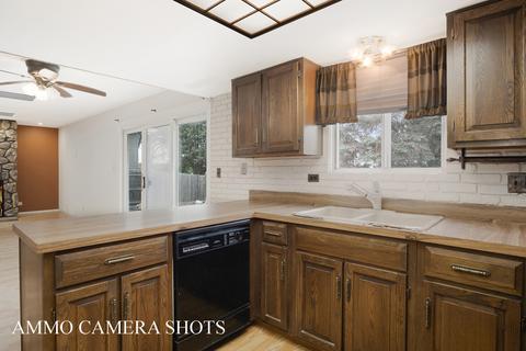 315 Windsor Dr, Roselle, IL 60172 photo 11
