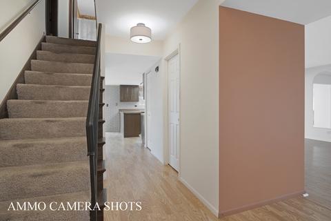 315 Windsor Dr, Roselle, IL 60172 photo 3