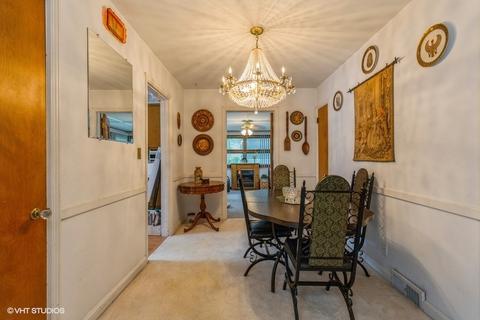 184 S Worth Ave, Elgin, IL 60123 photo 4