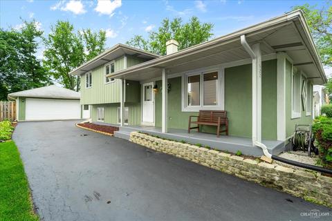 1622 Pershing Ave, Wheaton, IL 60189 photo 1