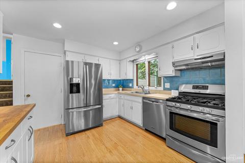 1622 Pershing Ave, Wheaton, IL 60189 photo 5