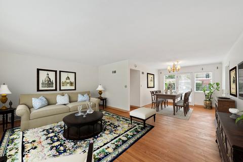 330 Cambridge Rd, Des Plaines, IL 60016 photo 6