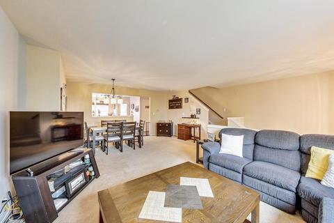1141 Reserve Dr, Elgin, IL 60124 photo 6