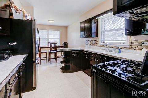 2301 Ruby St, Melrose Park, IL 60164 photo 3
