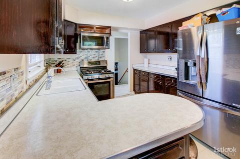 2301 Ruby St, Melrose Park, IL 60164 photo 4