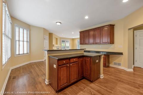2263 Timothy Dr, Glenview, IL 60026 photo 10