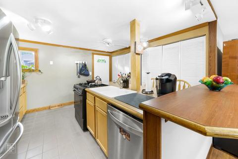 14958 Hamlin Ave, Midlothian, IL 60445 photo 9