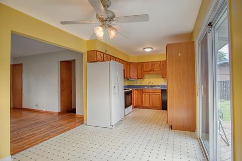 226 E Normandy Dr, Addison, IL 60101 photo 4