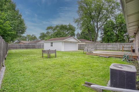 226 E Normandy Dr, Addison, IL 60101 photo 13