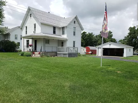 327 E Van Buren St, Ohio, IL 61349 photo 4