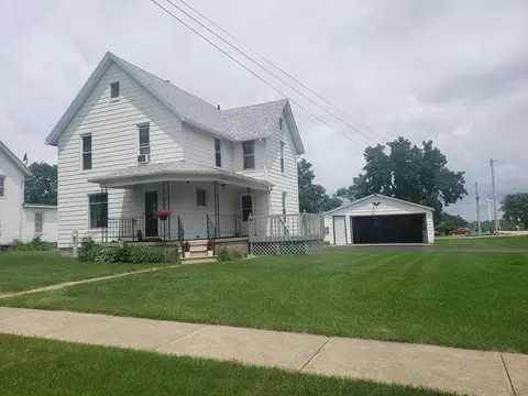 327 E Van Buren St, Ohio, IL 61349 photo 2