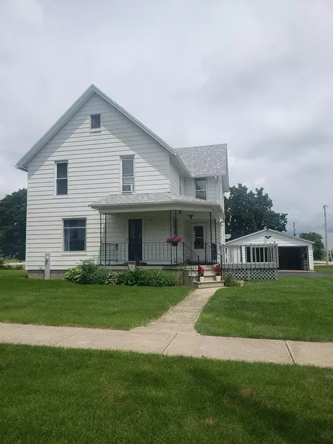 327 E Van Buren St, Ohio, IL 61349 photo 1