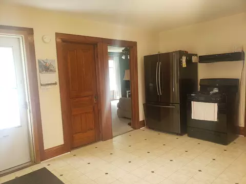 327 E Van Buren St, Ohio, IL 61349 photo 14
