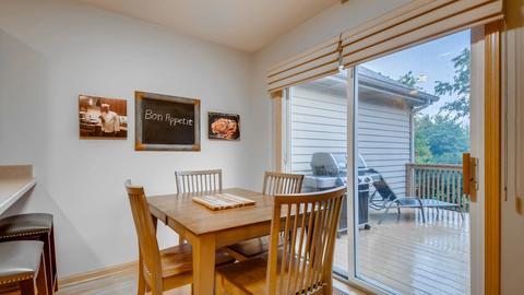 1303 Dancing Bear Ln, Elgin, IL 60120 photo 11