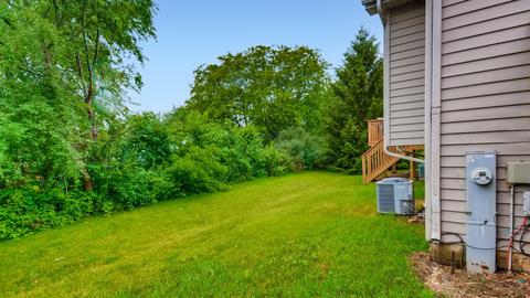 1303 Dancing Bear Ln, Elgin, IL 60120 photo 25