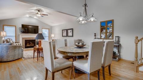 1303 Dancing Bear Ln, Elgin, IL 60120 photo 7