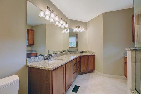 4220 Forest Glen Dr, Hoffman Estates, IL 60192 photo 23