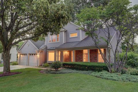 4220 Forest Glen Dr, Hoffman Estates, IL 60192 photo 1