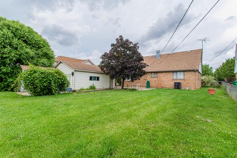 6813 Olympic Dr, Bridgeview, IL 60455 photo 13