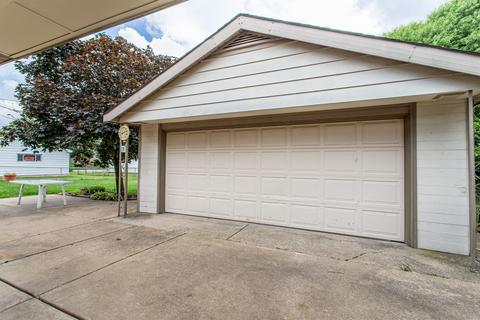 6813 Olympic Dr, Bridgeview, IL 60455 photo 12
