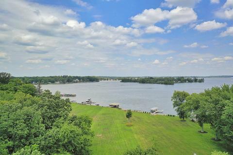 524 Bayview Ct, Mchenry, IL 60051 photo 2