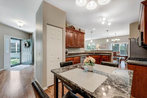 1216 Oakleaf Ct, Aurora, IL 60506 photo 10