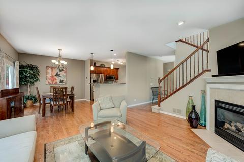 1216 Oakleaf Ct, Aurora, IL 60506 photo 4