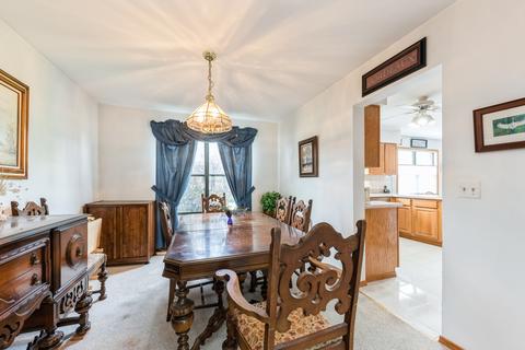 1180 John Dr, Hoffman Estates, IL 60169 photo 6