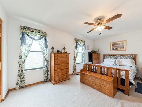 1180 John Dr, Hoffman Estates, IL 60169 photo 10