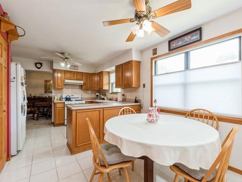 1180 John Dr, Hoffman Estates, IL 60169 photo 5