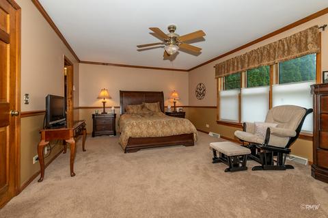 225 Wilcox Dr, Bartlett, IL 60103 photo 8