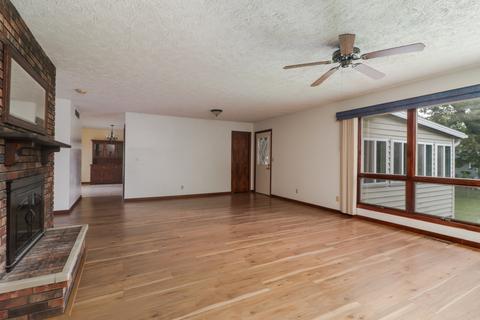 112 Colchester Dr, Normal, IL 61761 photo 6