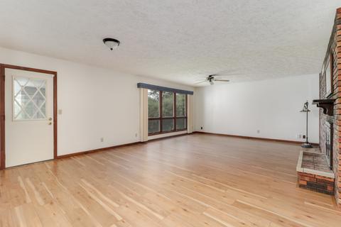 112 Colchester Dr, Normal, IL 61761 photo 3
