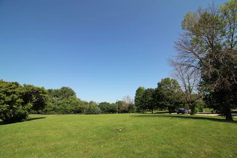 30 W247 Dean Ct, Wayne, IL 60184 photo 1