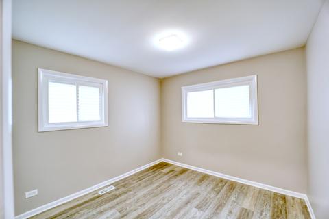1855 Pierce Rd, Hoffman Estates, IL 60169 photo 14