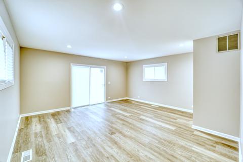 1855 Pierce Rd, Hoffman Estates, IL 60169 photo 7