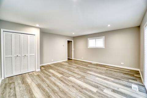 1855 Pierce Rd, Hoffman Estates, IL 60169 photo 8