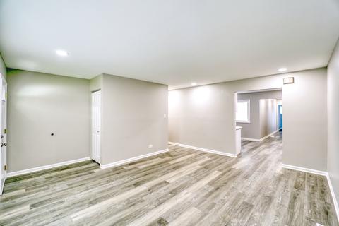 1855 Pierce Rd, Hoffman Estates, IL 60169 photo 2