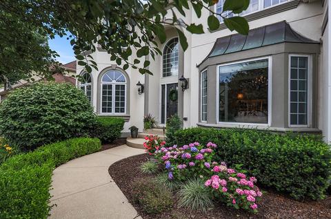 3368 White Eagle Dr, Naperville, IL 60564 photo 2