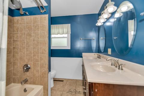 6008 Forestview Dr, Oak Forest, IL 60452 photo 14
