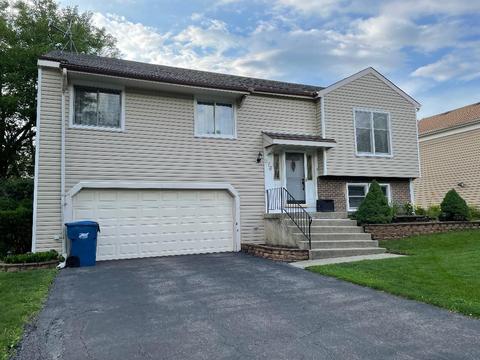 978 Longstreet Dr, Bartlett, IL 60103 photo 1