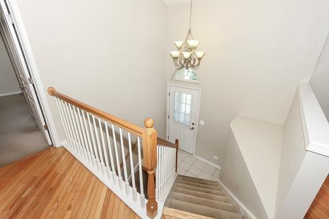 1003 Reserve Dr, Elgin, IL 60124 photo 4