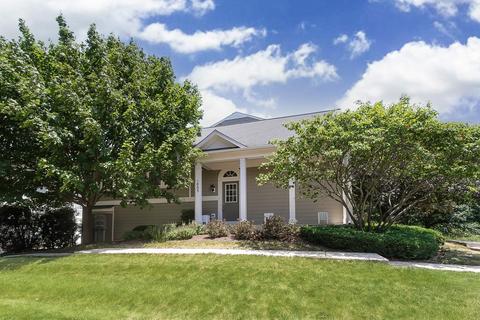 1003 Reserve Dr, Elgin, IL 60124 photo 2