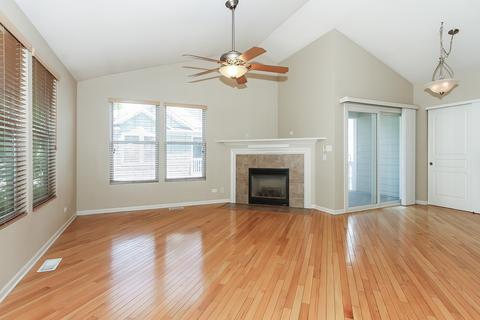 1003 Reserve Dr, Elgin, IL 60124 photo 6