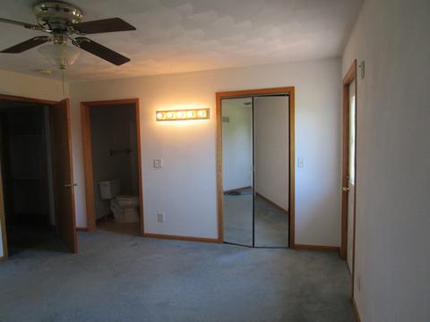 9675 E Cedarville Rd, Davis, IL 61019 photo 17