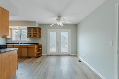256 Hackberry Dr, Streamwood, IL 60107 photo 7