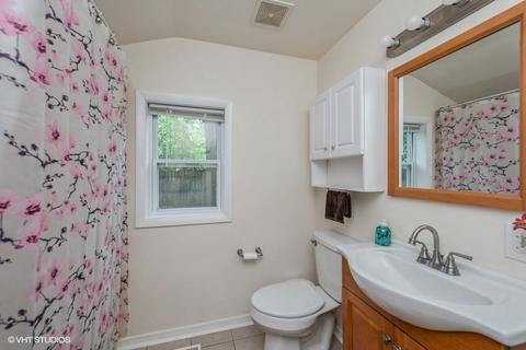 5117 Parkview Dr, Mccullom Lake, IL 60050 photo 11