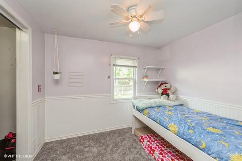 5117 Parkview Dr, Mccullom Lake, IL 60050 photo 9