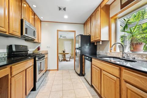 515 E Washington St, Des Plaines, IL 60016 photo 6