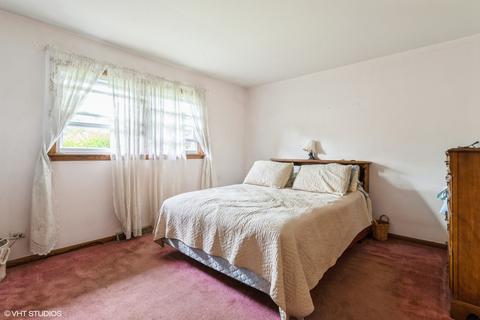 1767 E Carib Ln, Mount Prospect, IL 60056 photo 9